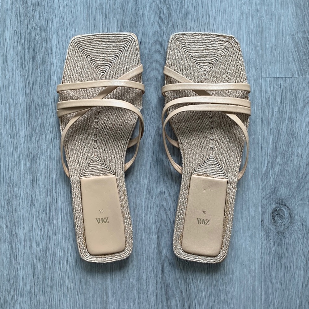 NWOT Zara nude sandals